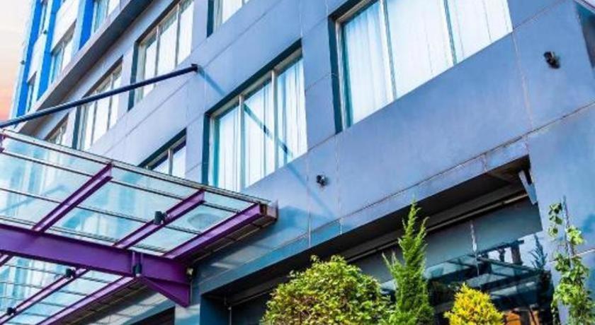 G Suites Hotel By Amithya Surabaya Exterior foto
